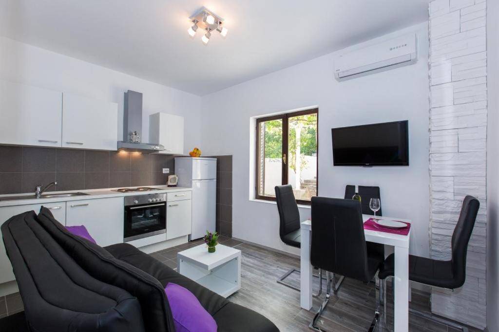 Apartments Villa Roza Мокошиця Екстер'єр фото